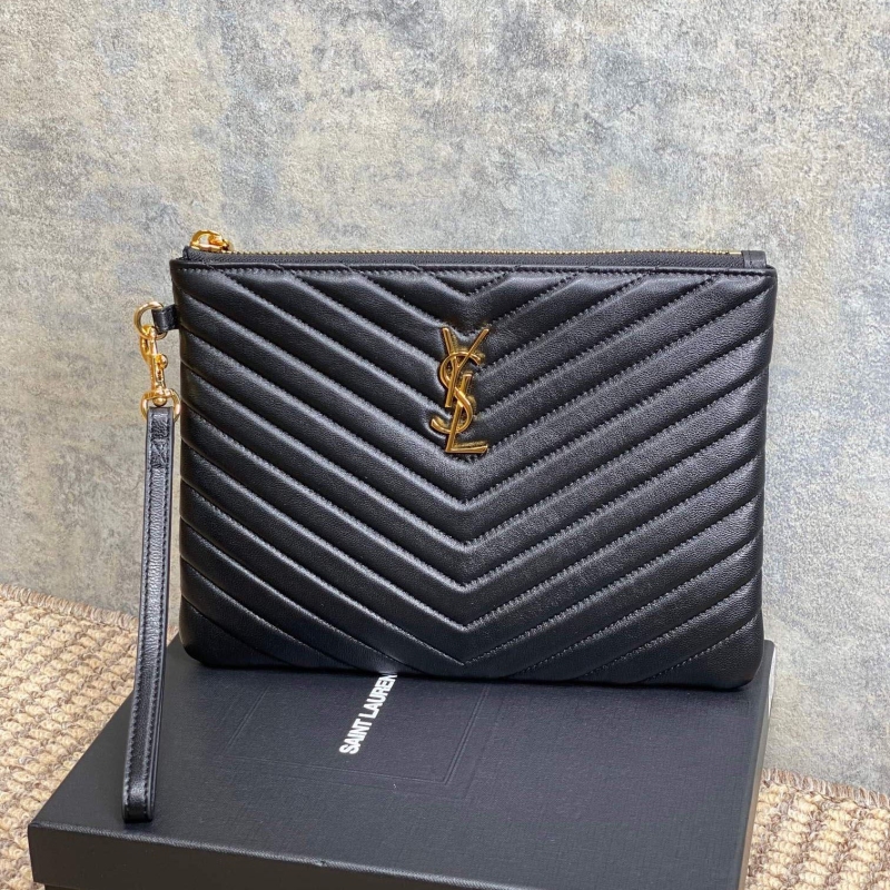 Y51 clutch bags